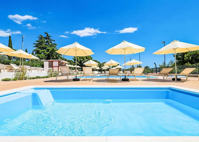 아파트 Medena-2 By Interhome 트로기르