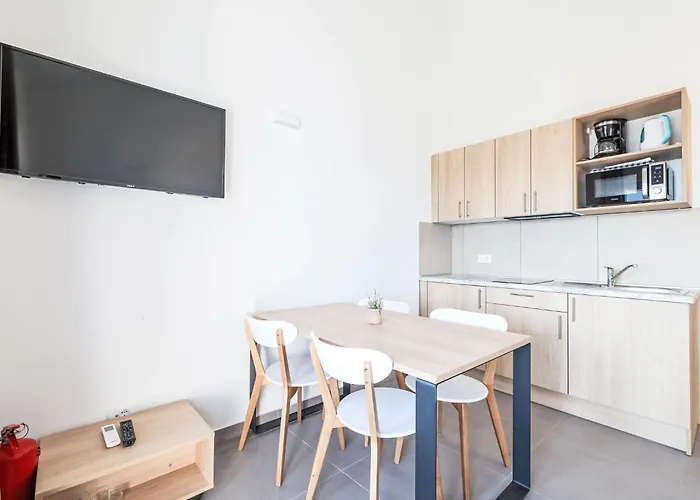 아파트 Medena-2 By Interhome 트로기르